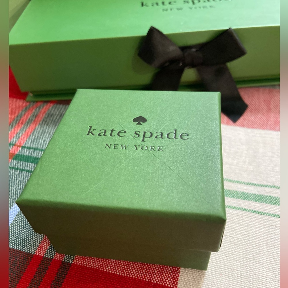 NWT! ♠️ kate spade chain necklace w/pendant. Heart cubic zirconia. In gift box! - Picture 8 of 11